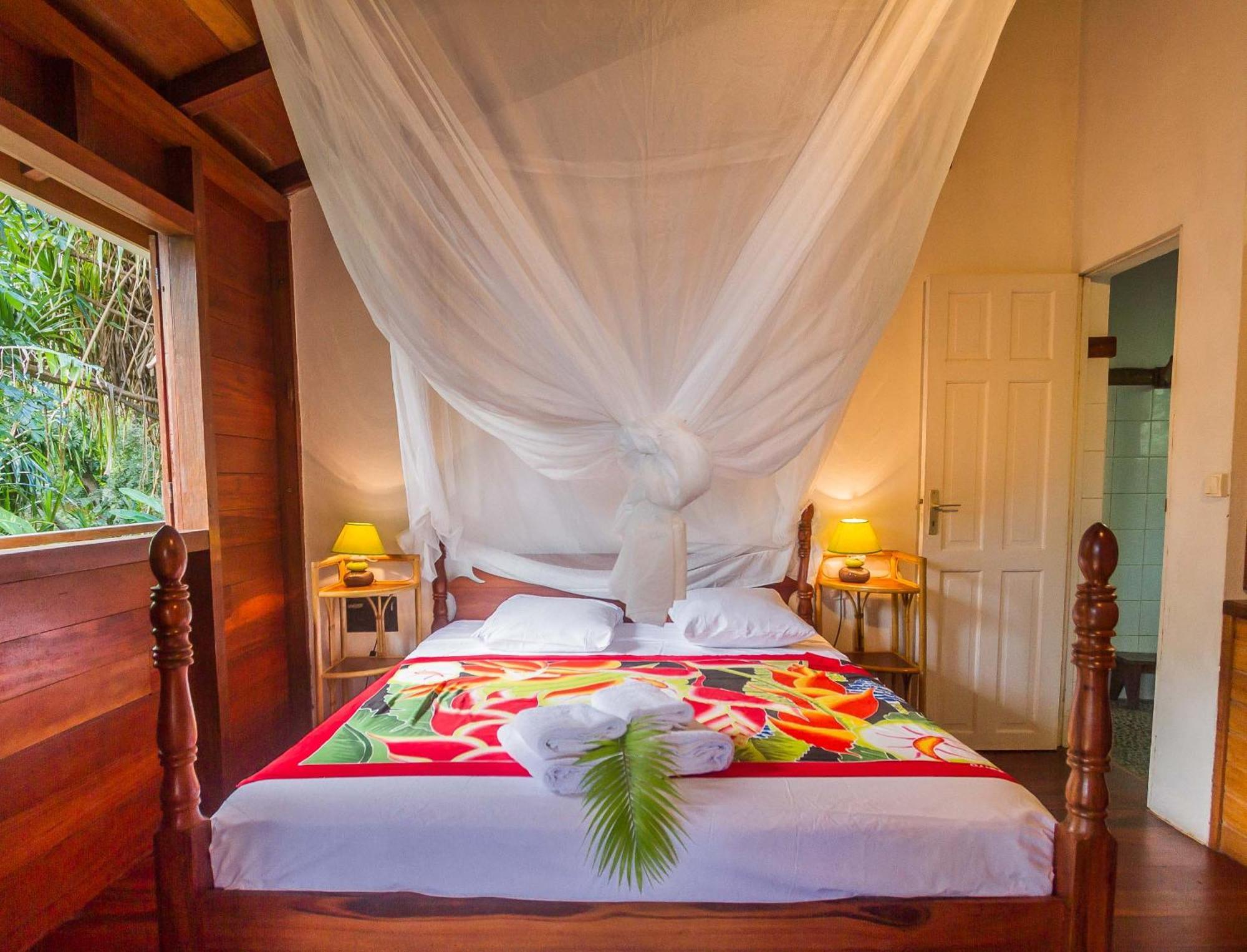 Ecolodges Karet Deshaies Bagian luar foto