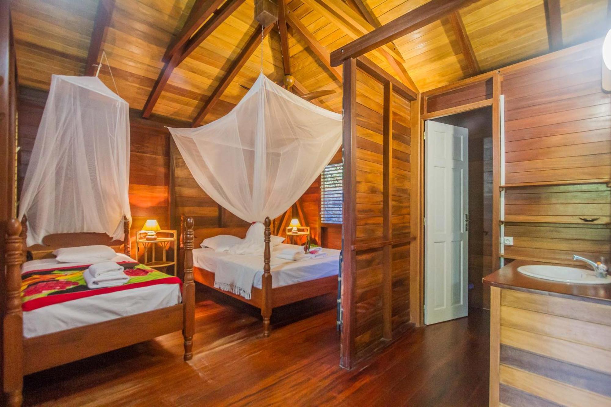Ecolodges Karet Deshaies Bagian luar foto