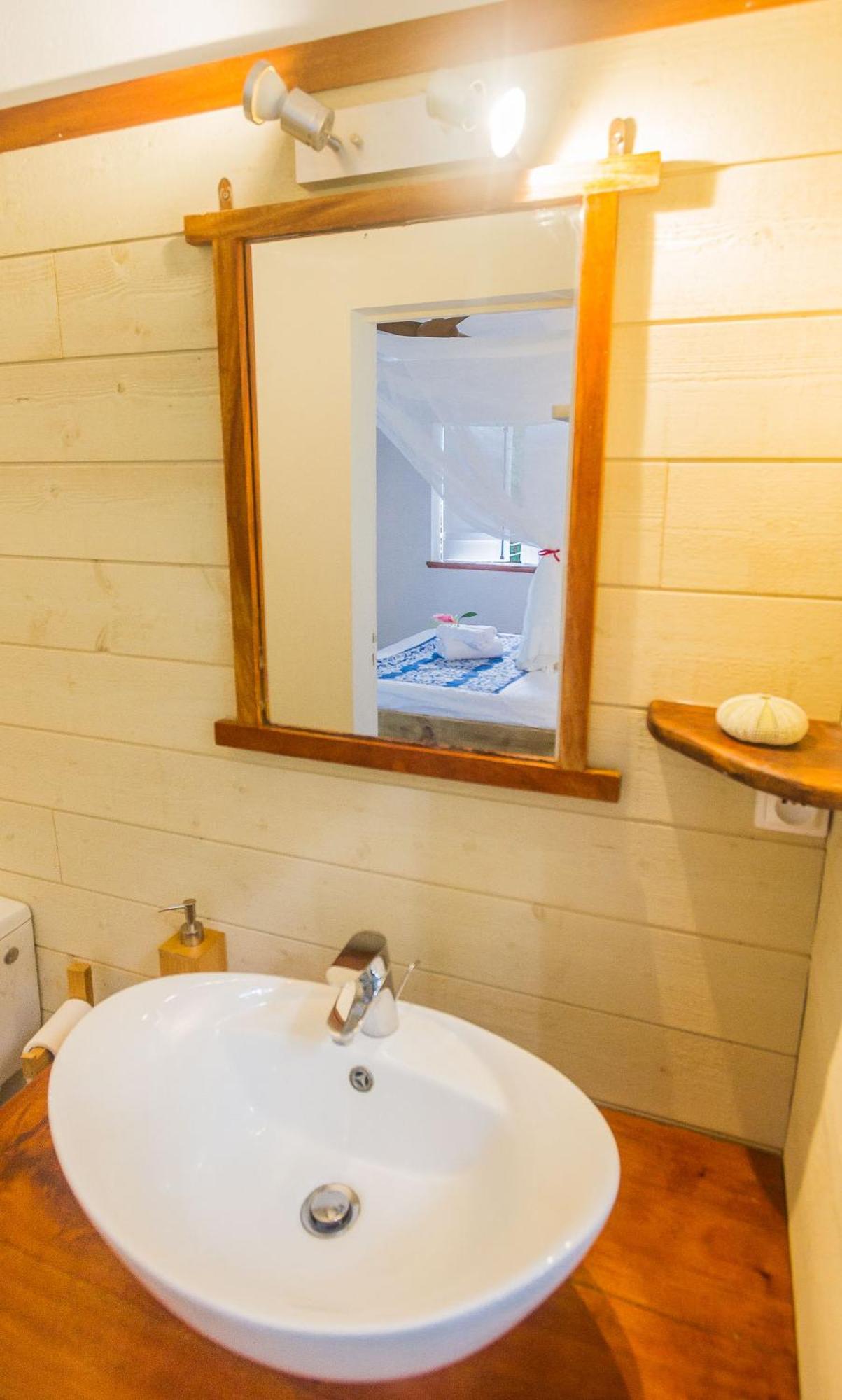 Ecolodges Karet Deshaies Bagian luar foto